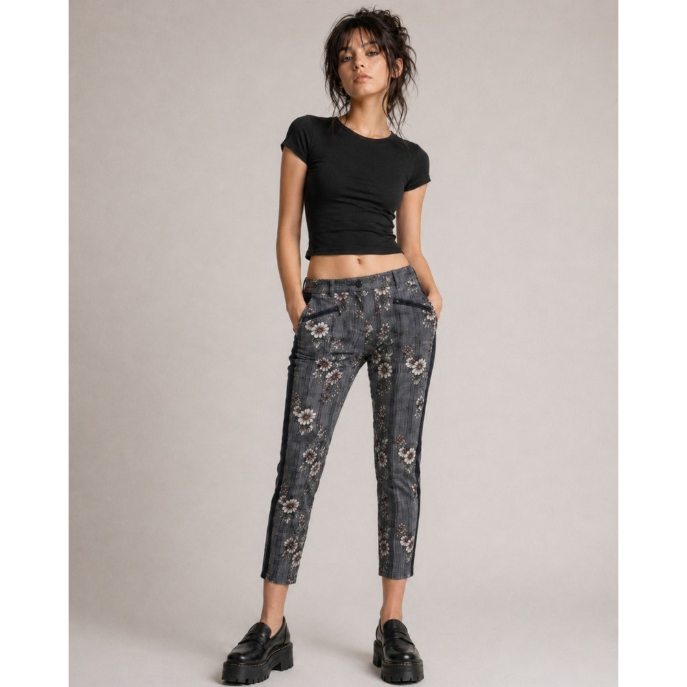 Vintage Y2K Flirtatious Grunge Whimsigoth Pants Teen 11 Black White Plaid Floral